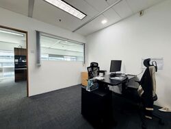Gateway East (D7), Office #578153271